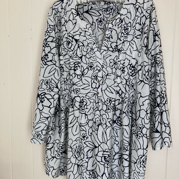 Nice, lightweight, floral Blouse - Picture 1 of 5